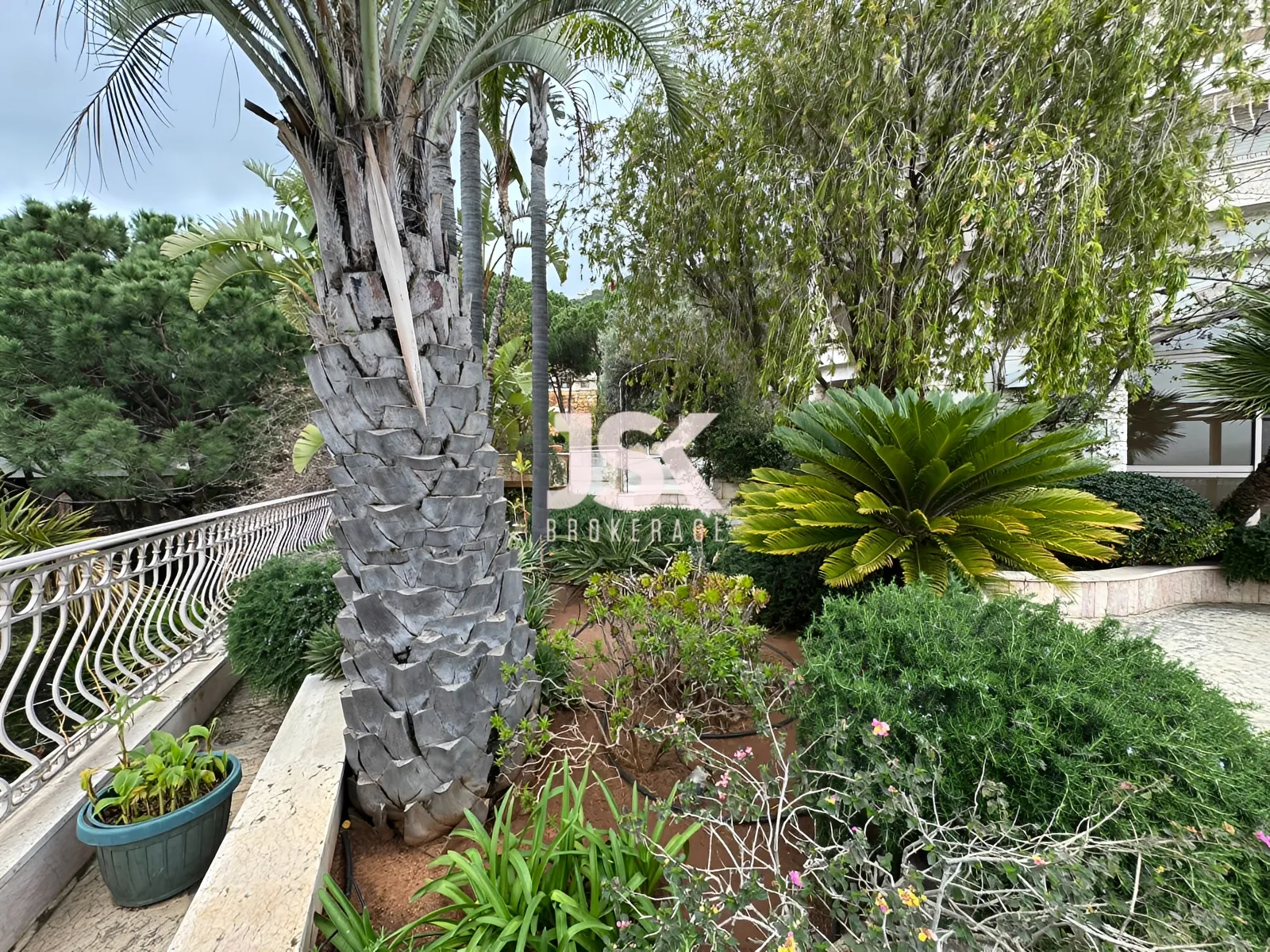 Villa for Sale in Montiverdi