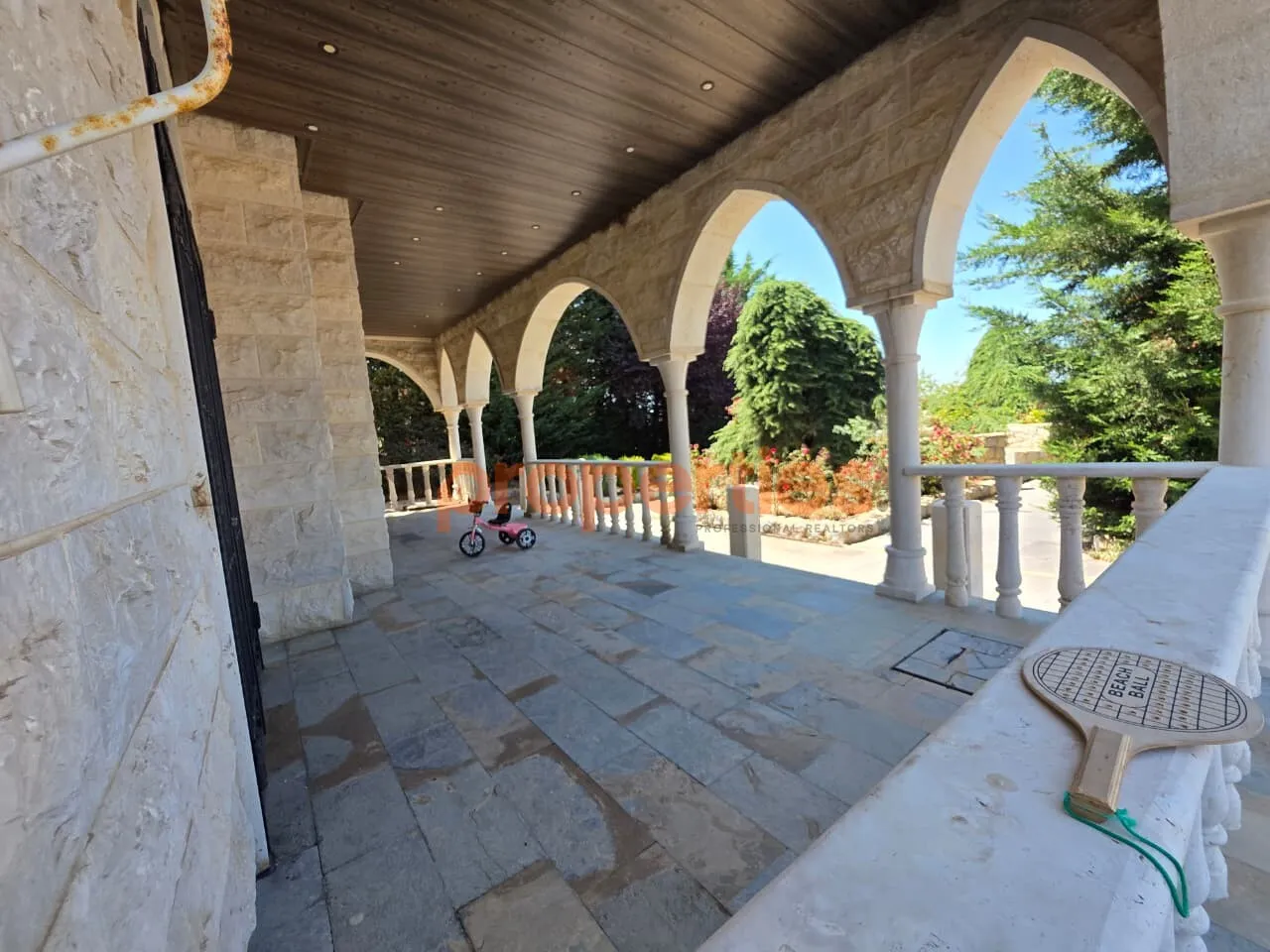 Villa for Rent in Zaarour