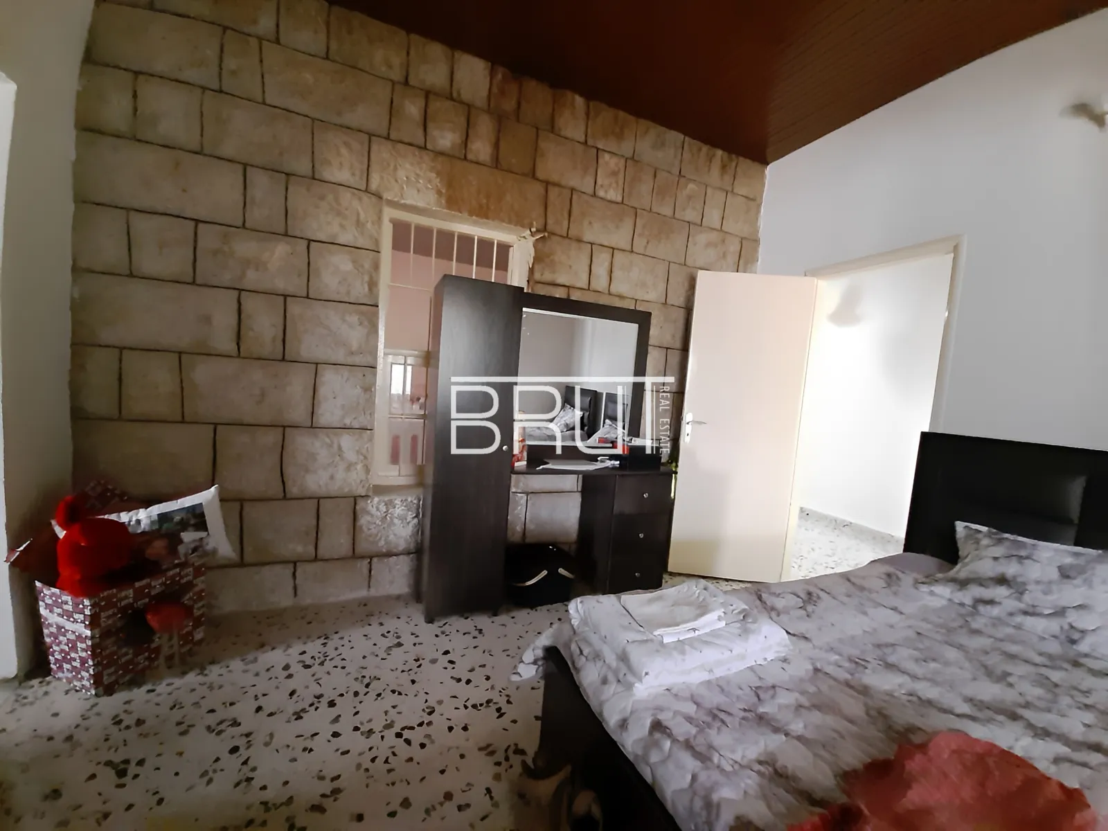 Land for Sale in Kfardebian