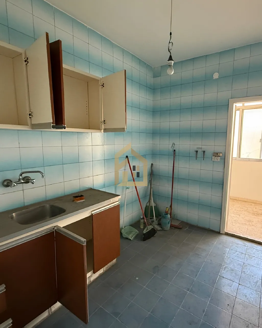 Apartment for sale in Tariq El Jdideh, Beirut, Lebanon - 2 bed, 2 bath
