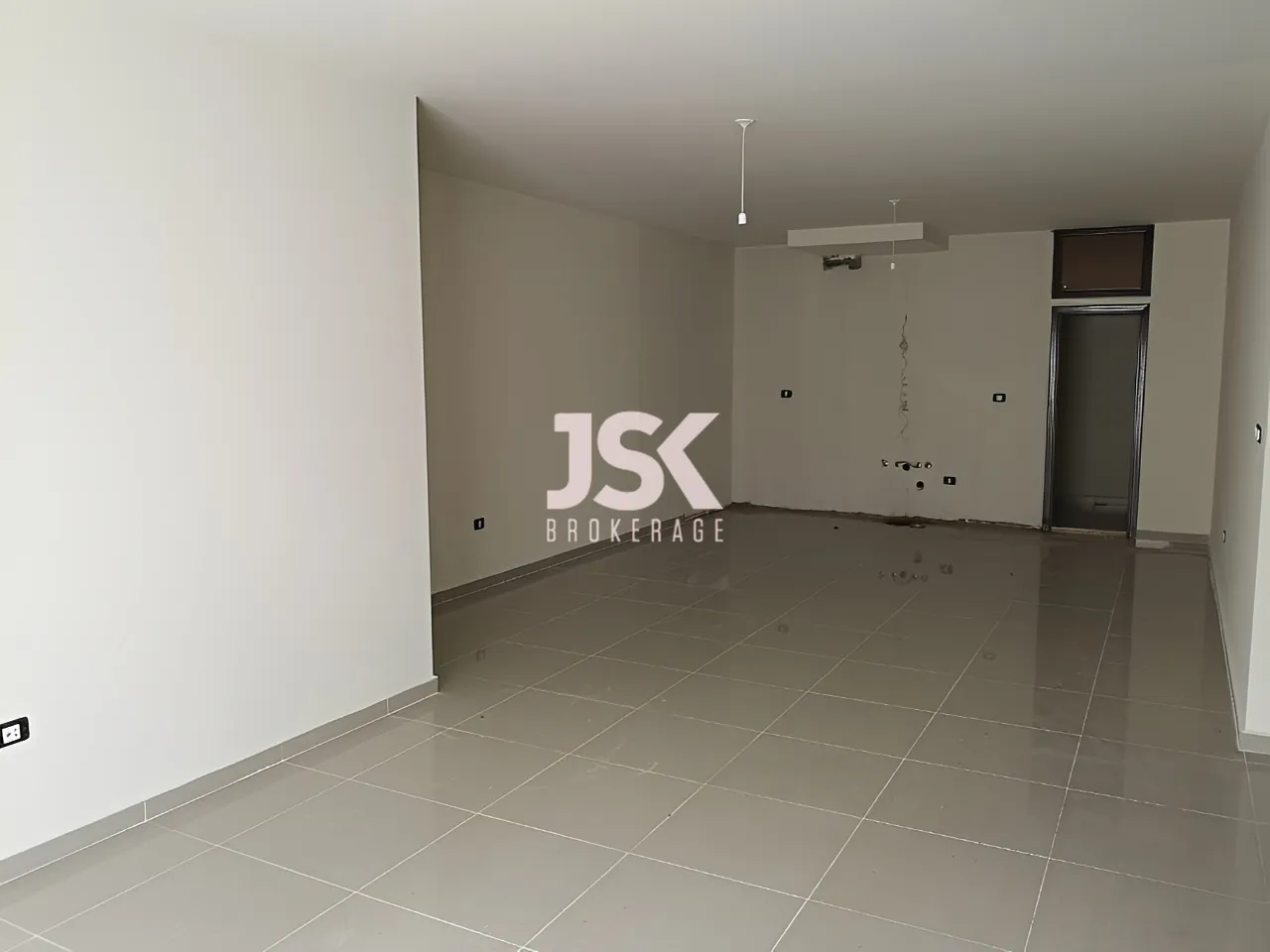 Apartment for Sale in Tilal Ain Saadeh - 3 bed, 2 bath