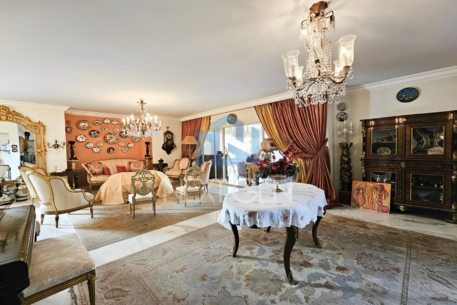 Duplex for Sale in Achrafieh - 4 bed, 5 bath