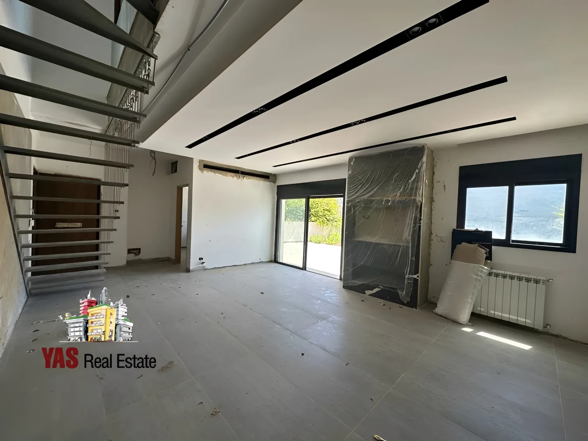 Apartment for Sale in Ballouneh