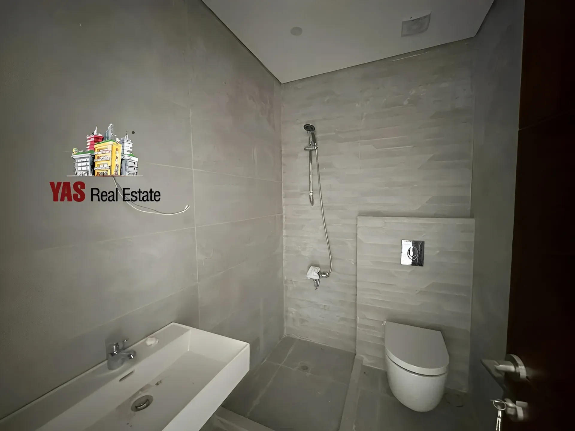 Apartment for Sale in Ballouneh