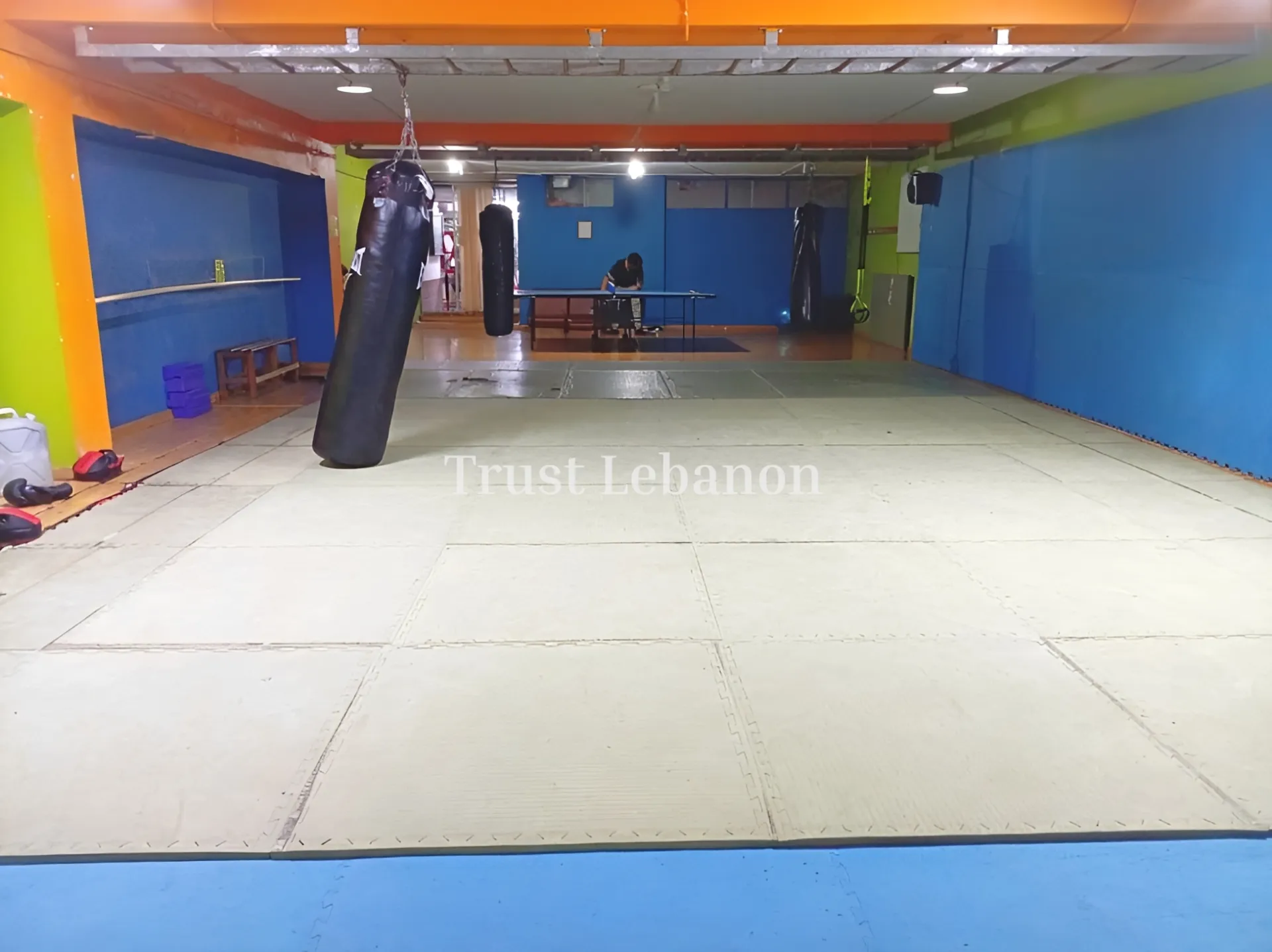 Warehouse for sale in Dekwaneh
