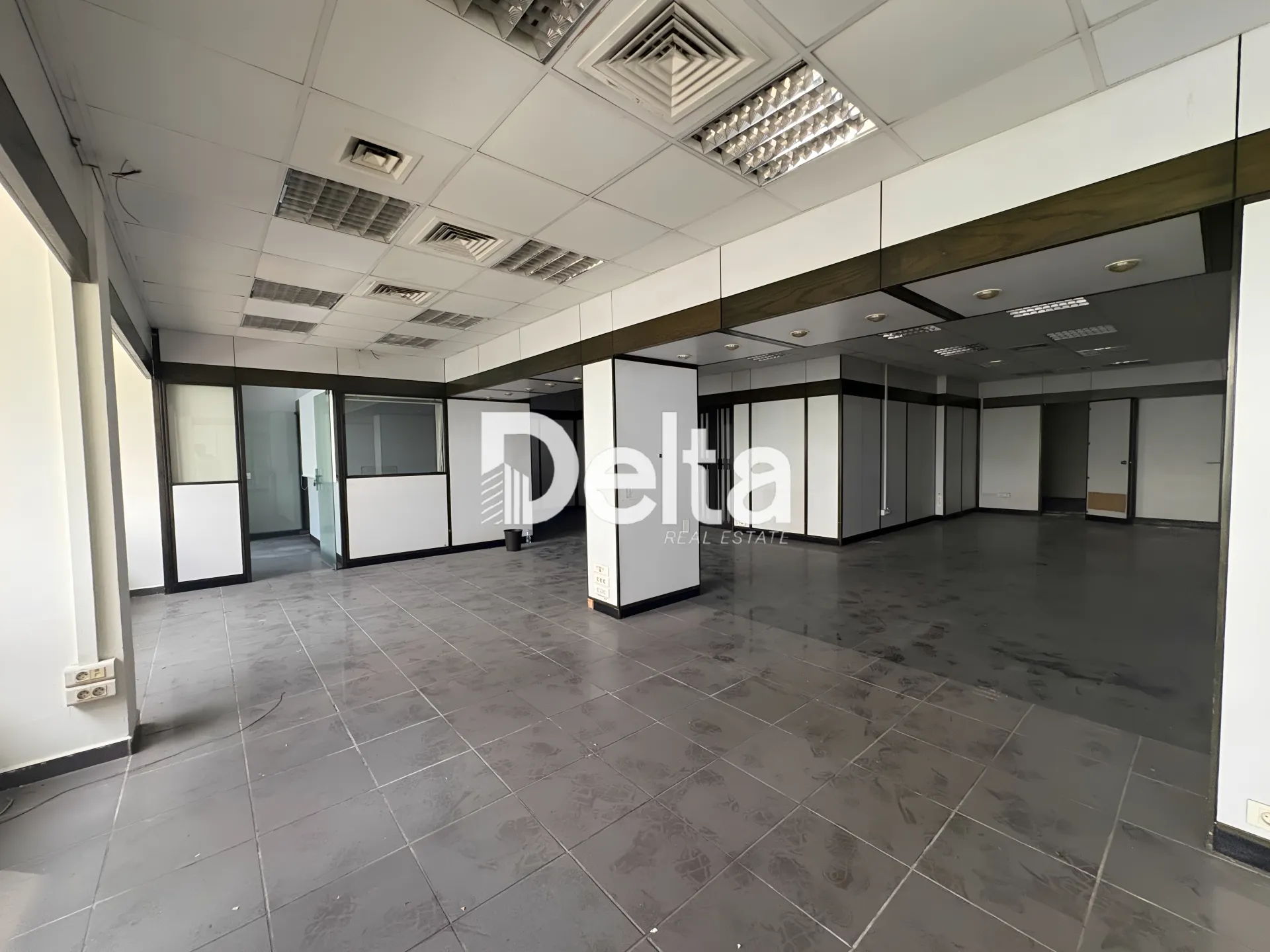 Office for rent in Mar Elias