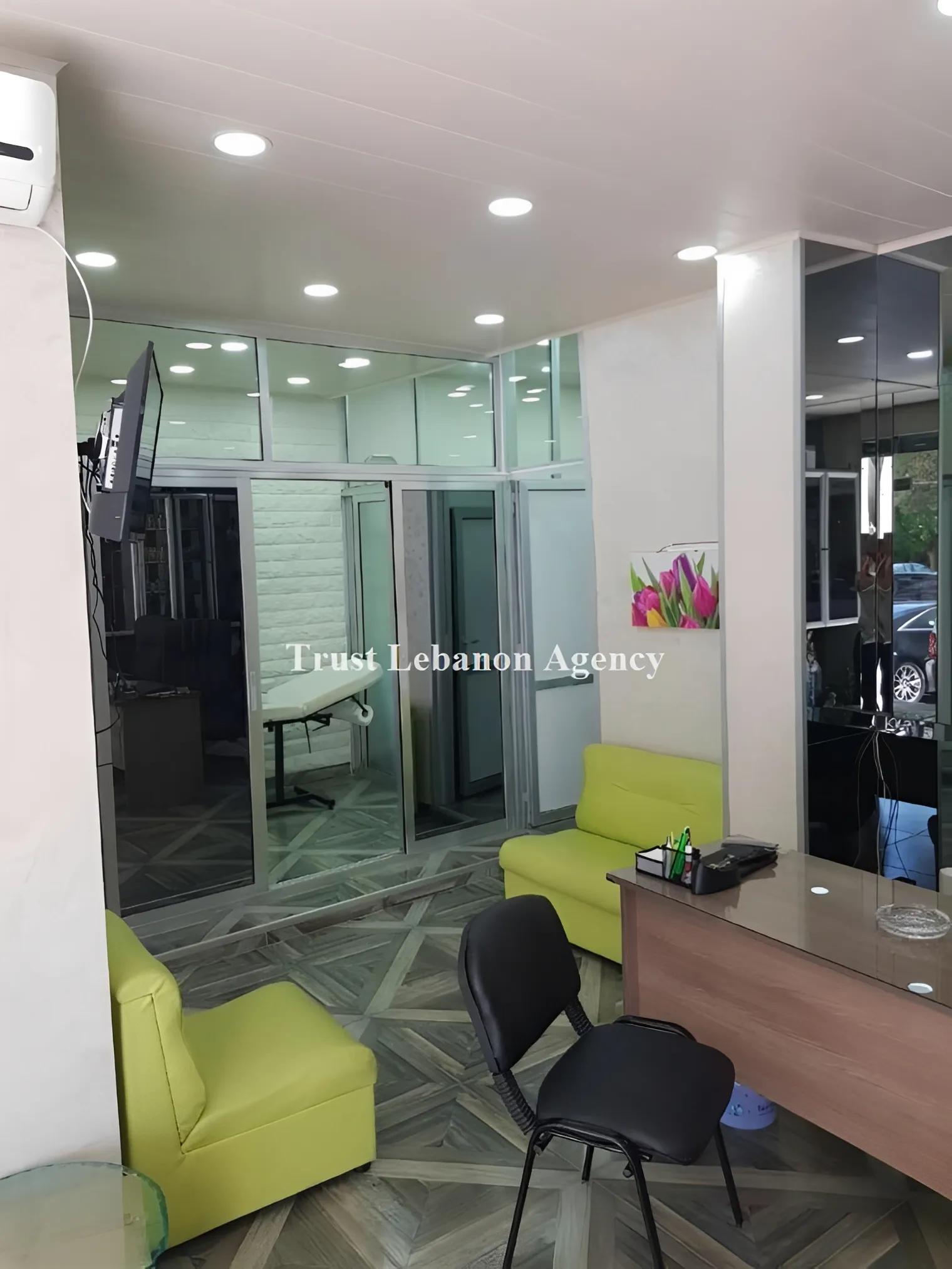 Shop for rent in Baabda, Ain Al Remmeneh