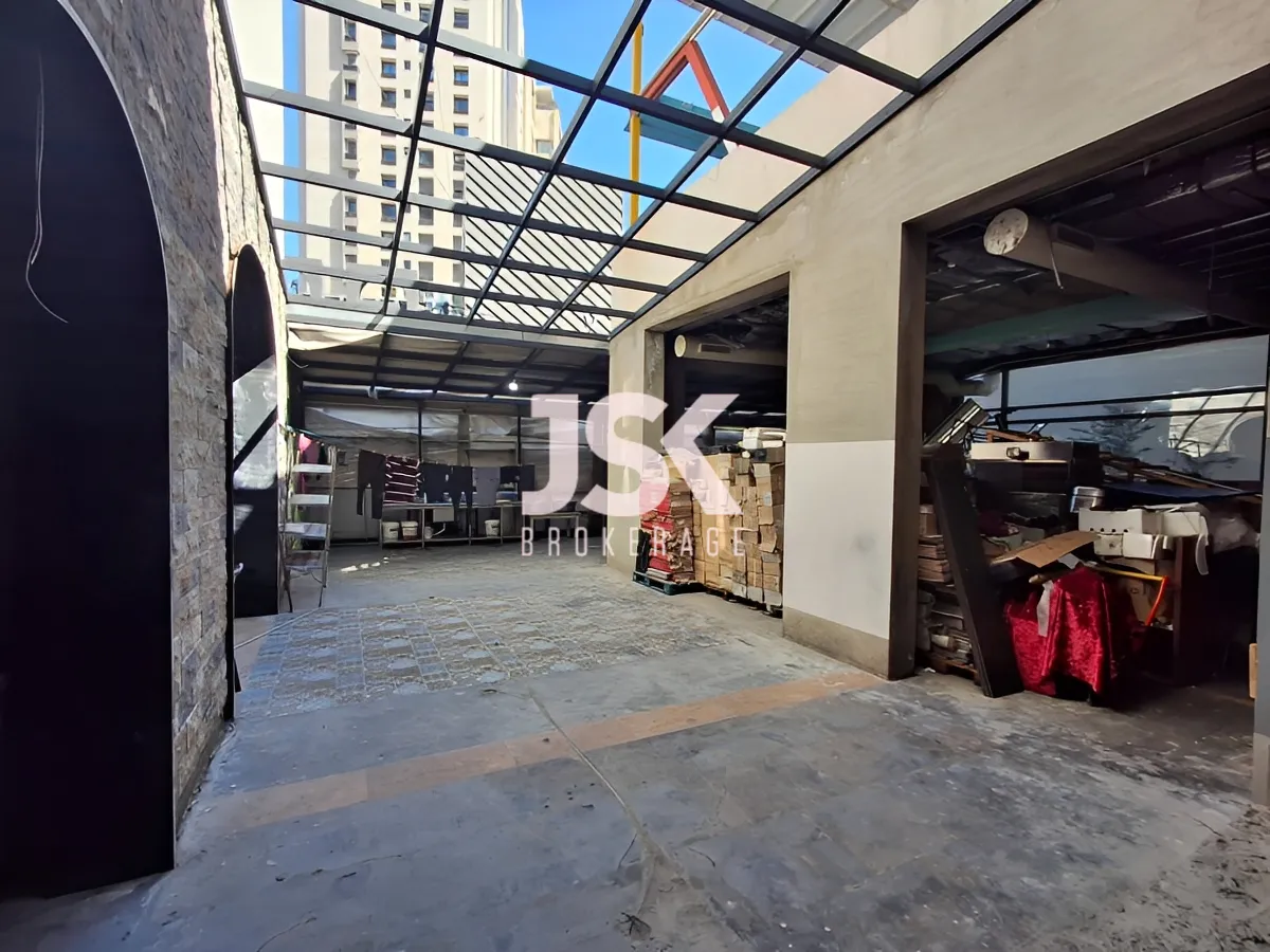 Restaurant for rent in Sodeco