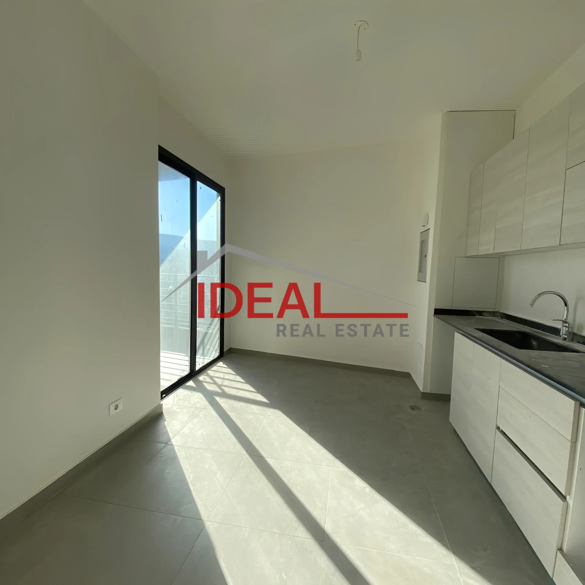 Apartment for Sale in Ain el remmeneh, baabda - 2 bed, 2 bath