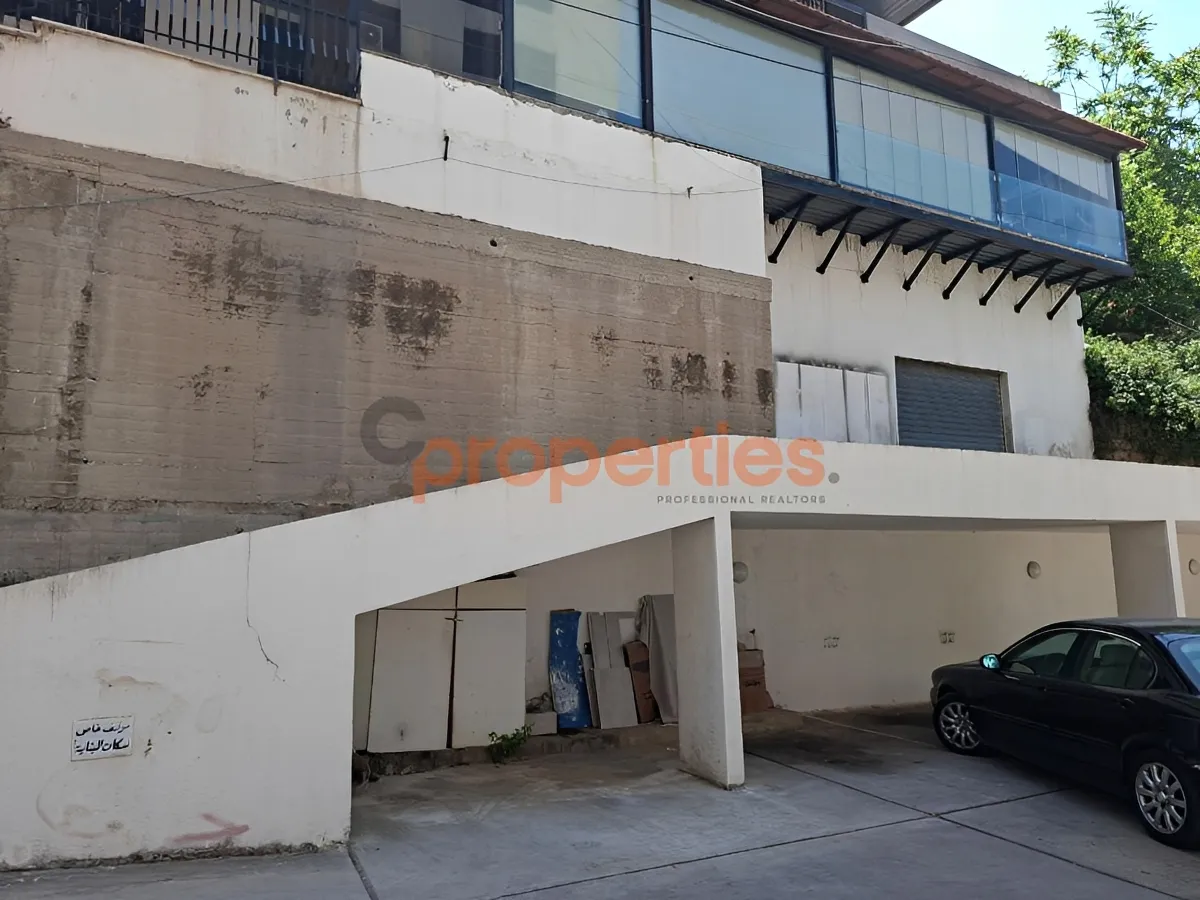 Warehouse for Sale in Haret Sakher