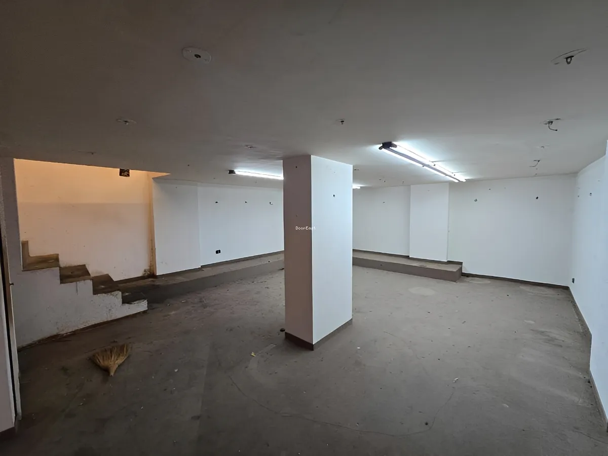 Shop for rent in Forn El Chebbak