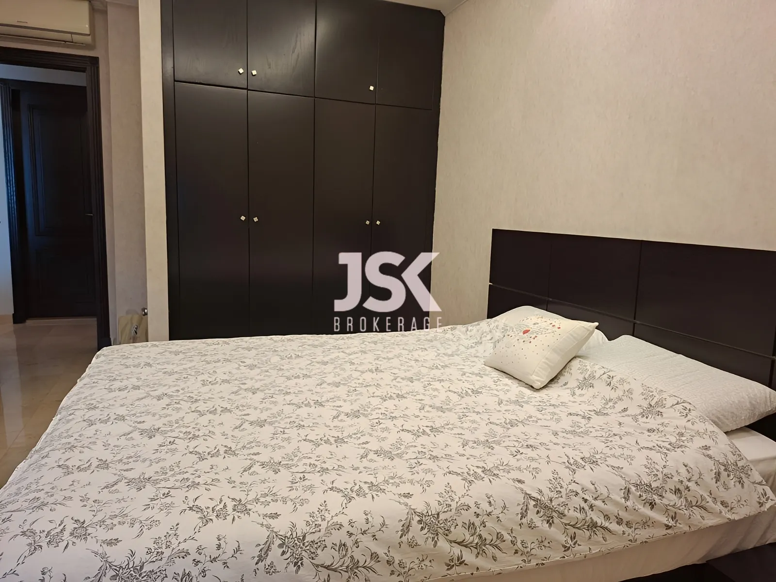 Apartment for Sale in Mar Elias, Beirut