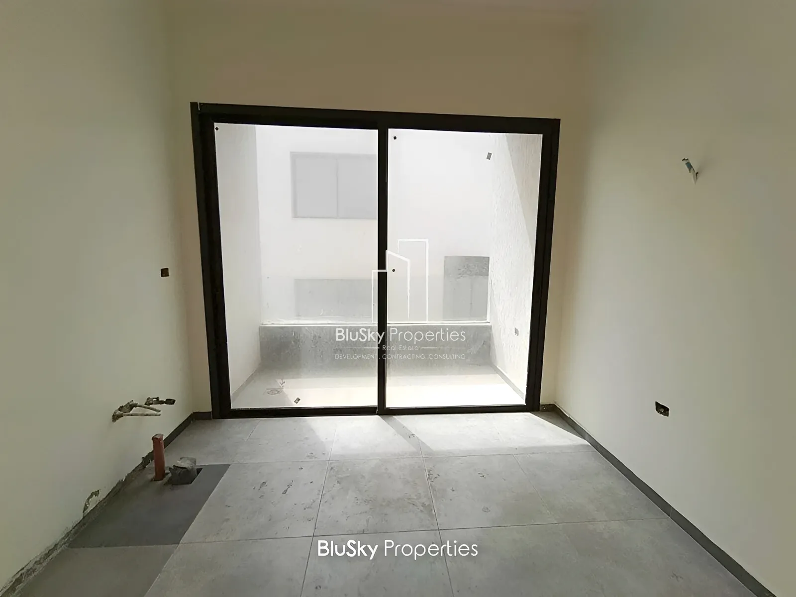 Apartment for Sale in Bouar - 2 bed, 2 bath