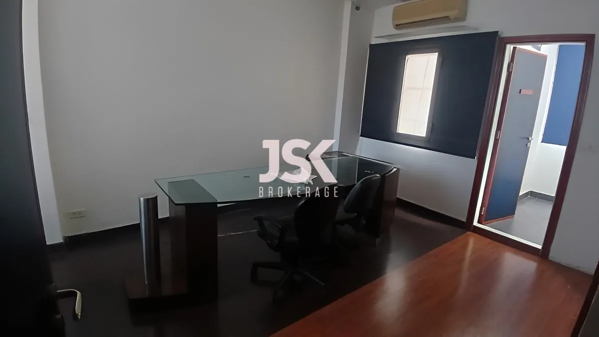 Office for rent in Zalqa