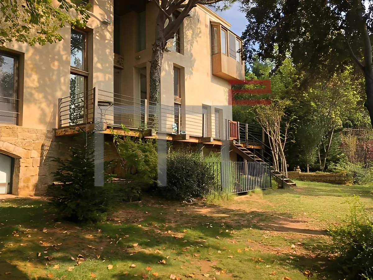 Villa for Sale in Beit Meri - 4 bed, 5 bath