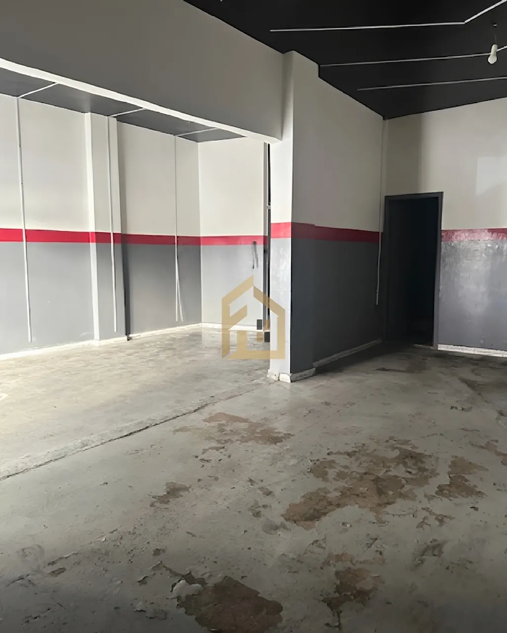 Shop for rent in Ain El Remmaneh, Lebanon