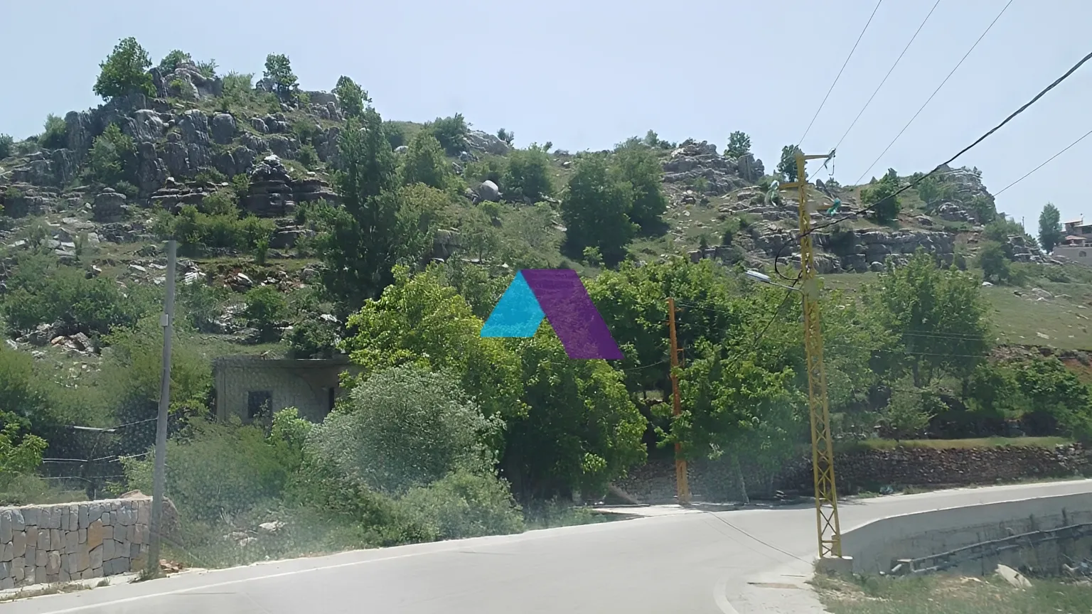 Building for Sale in Zaarour