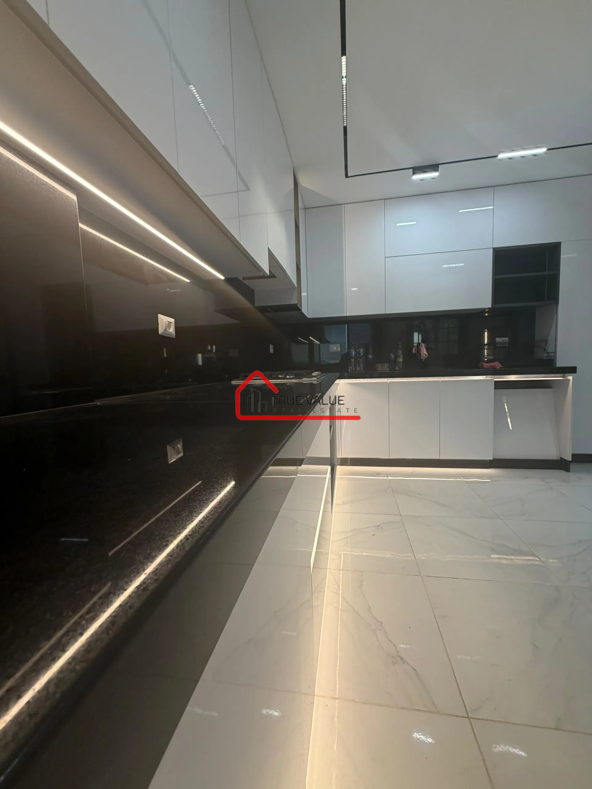 Apartment for sale in Dawhet el hoss, aley, lebanon - 3 bed, 3.0 bath