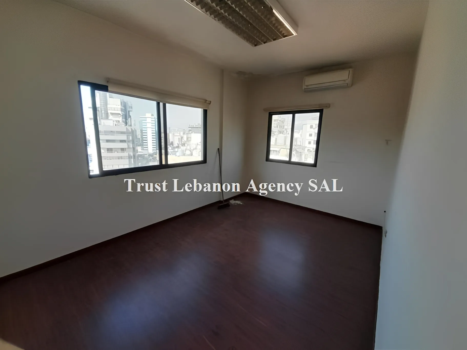 Office for rent in Metn, Bawchriye