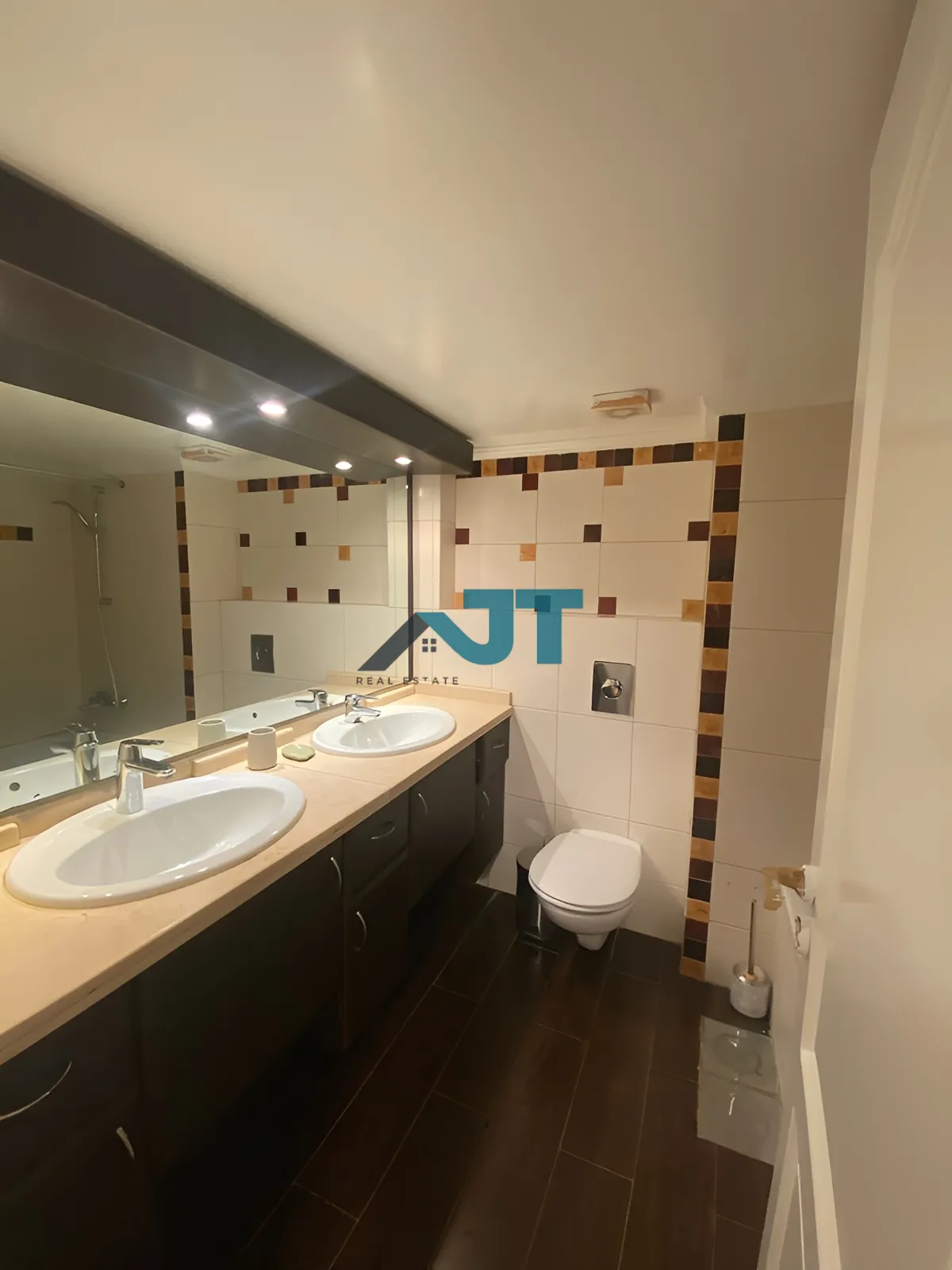 Apartment for Rent in Caree d'or, achrafieh