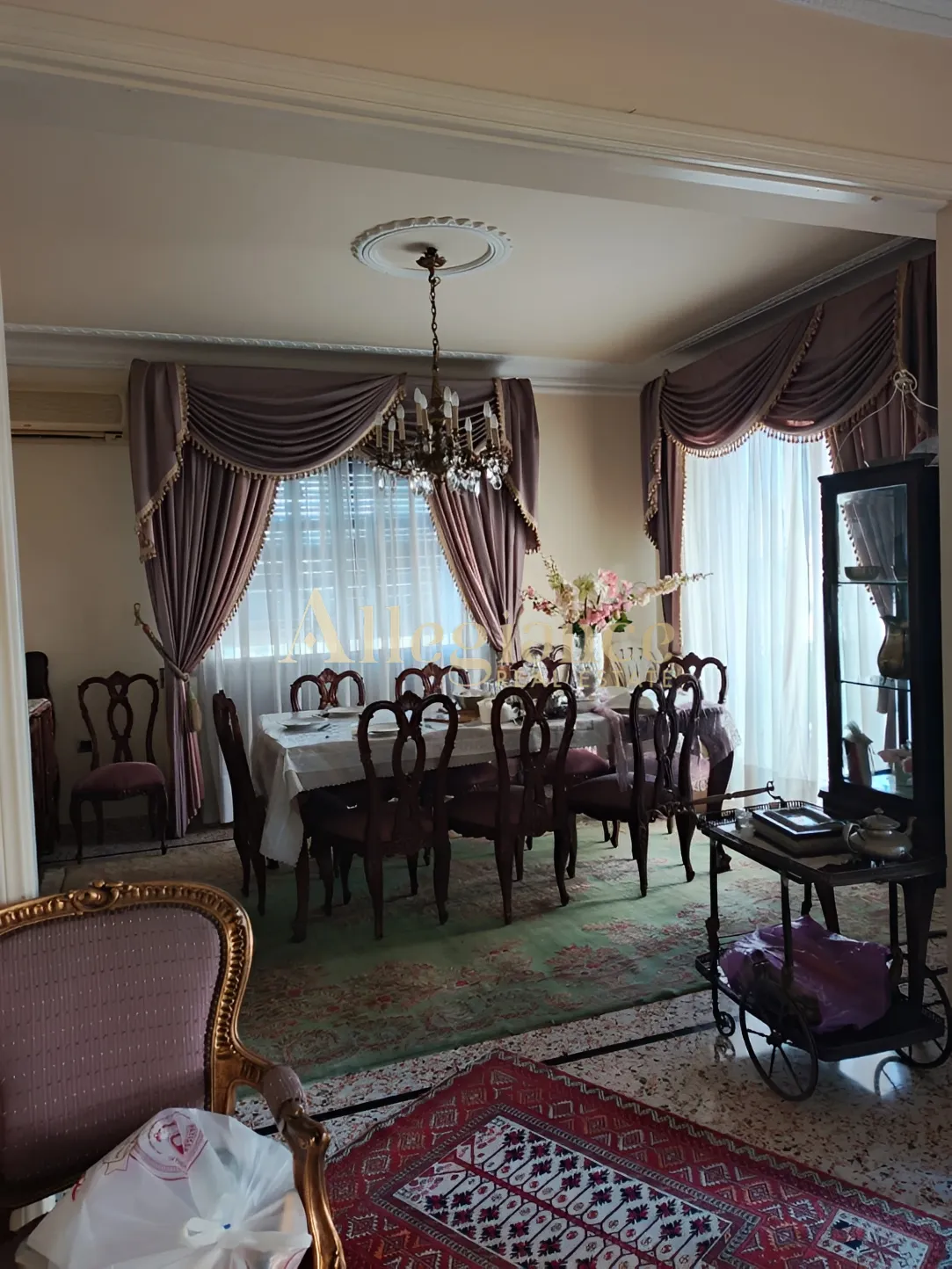 Apartment for sale in Msaytbeh, Beirut, Lebanon - 3 bed, 1 bath