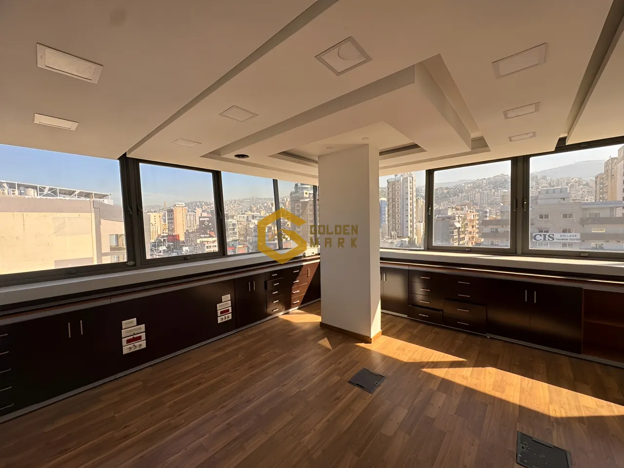 Office for rent in Zalqa