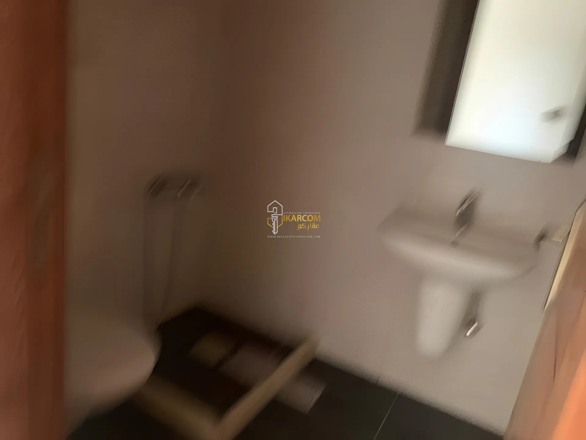Building for Sale in Jal El Dib