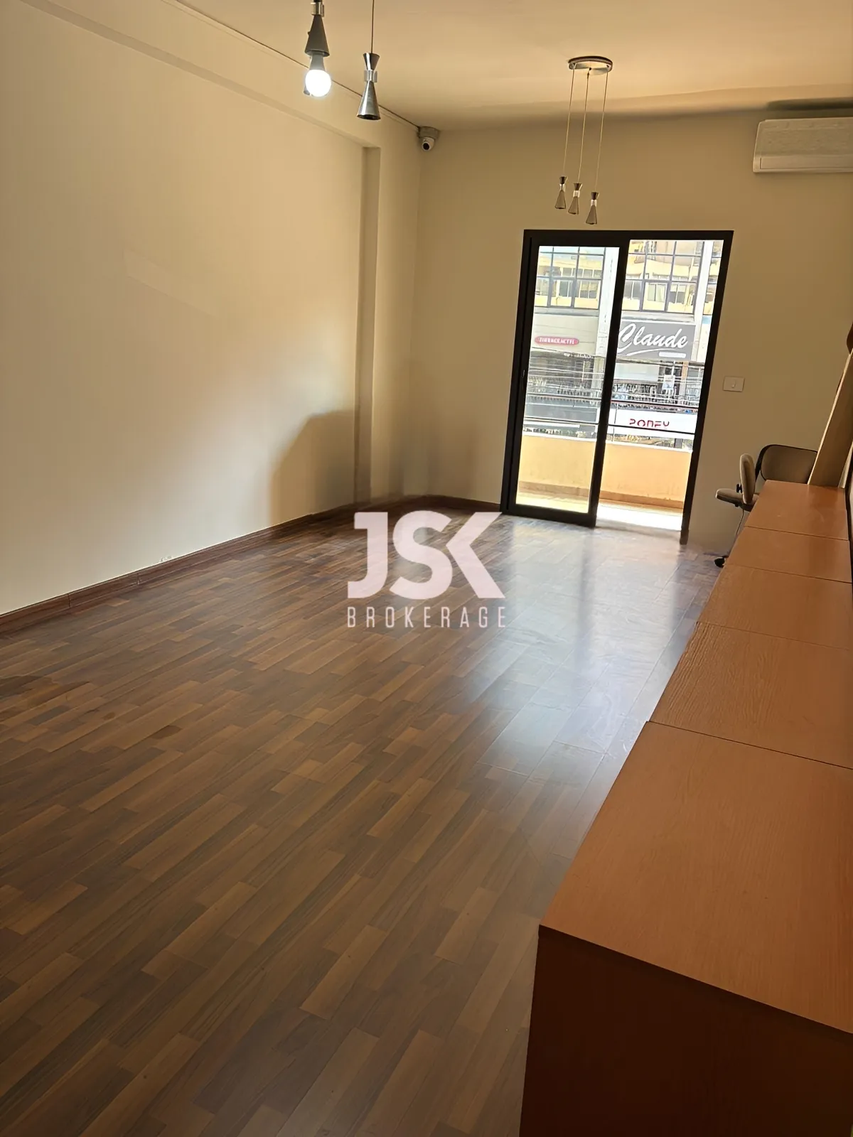 Office for Rent in Mtaileb