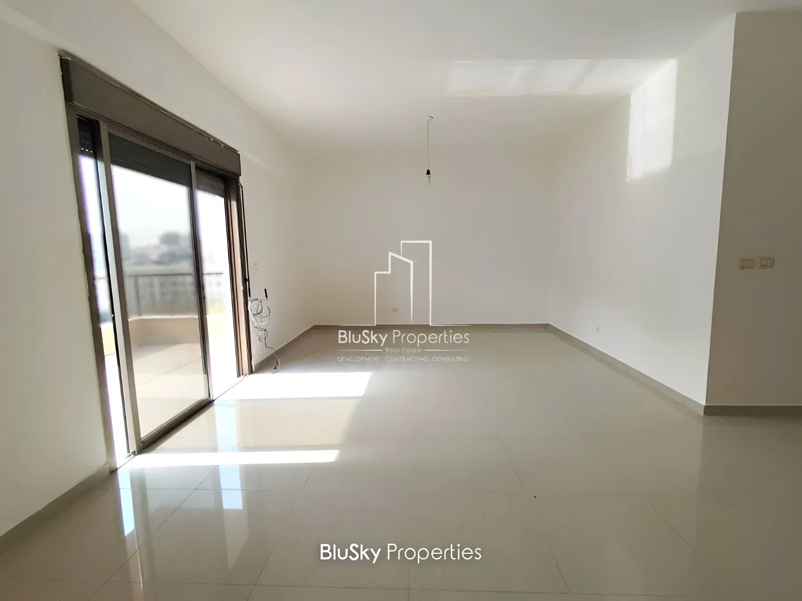 Apartment for Sale in Adonis - 3 bed, 4 bath