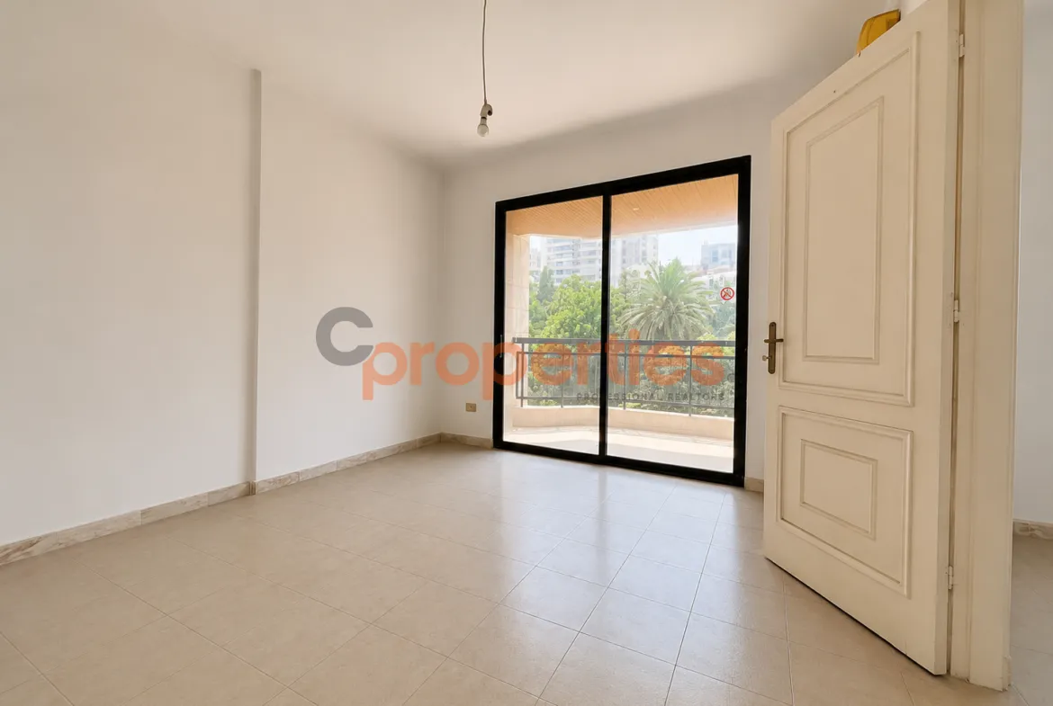 Office for Sale in Ain Al Mraiseh