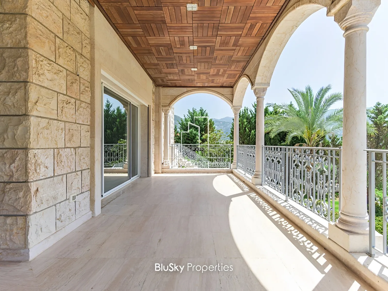 Villa for Sale in Fatka - 7 bed, 10 bath