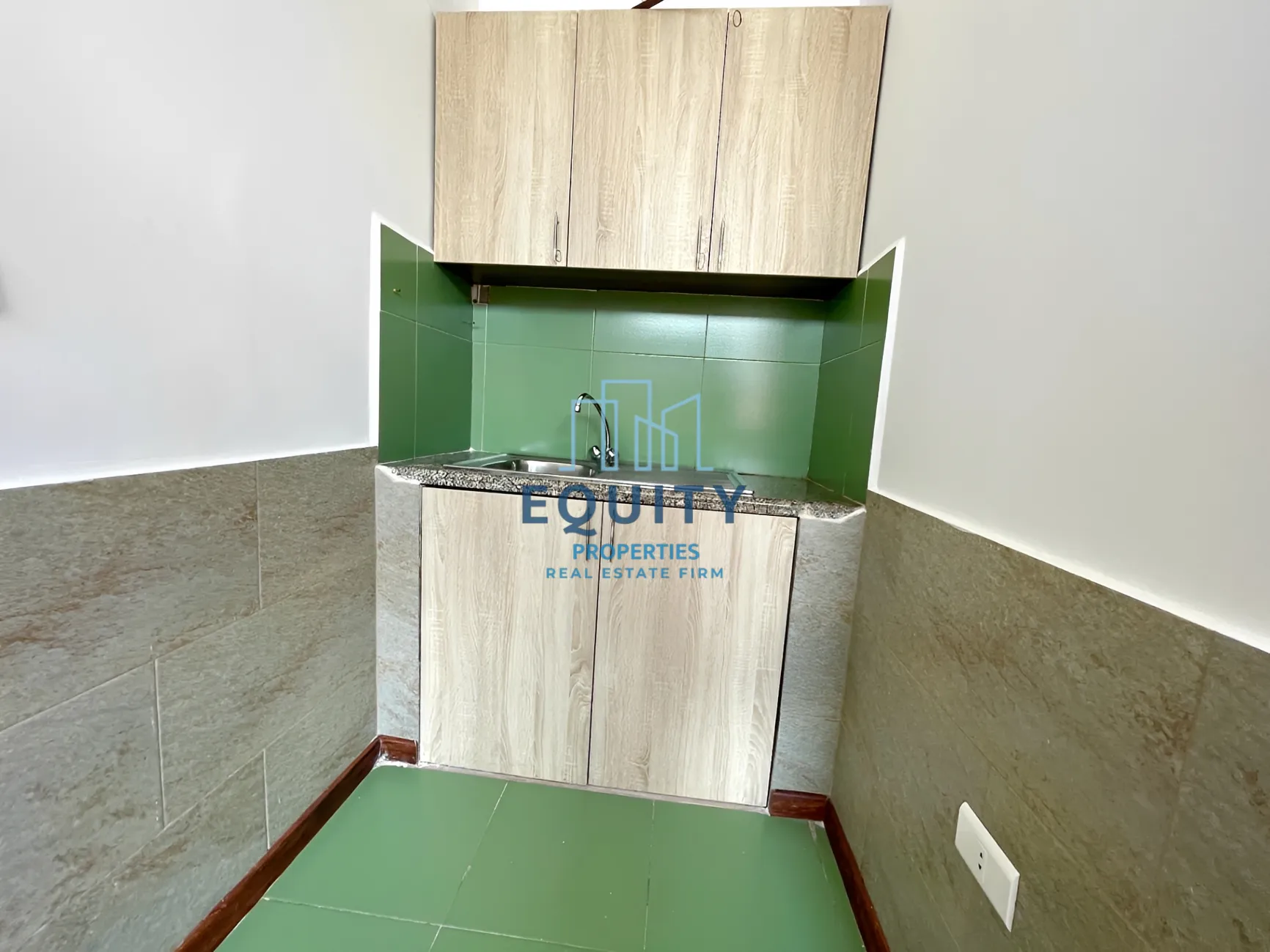Office for rent in Zouk Mosbeh, Lebanon