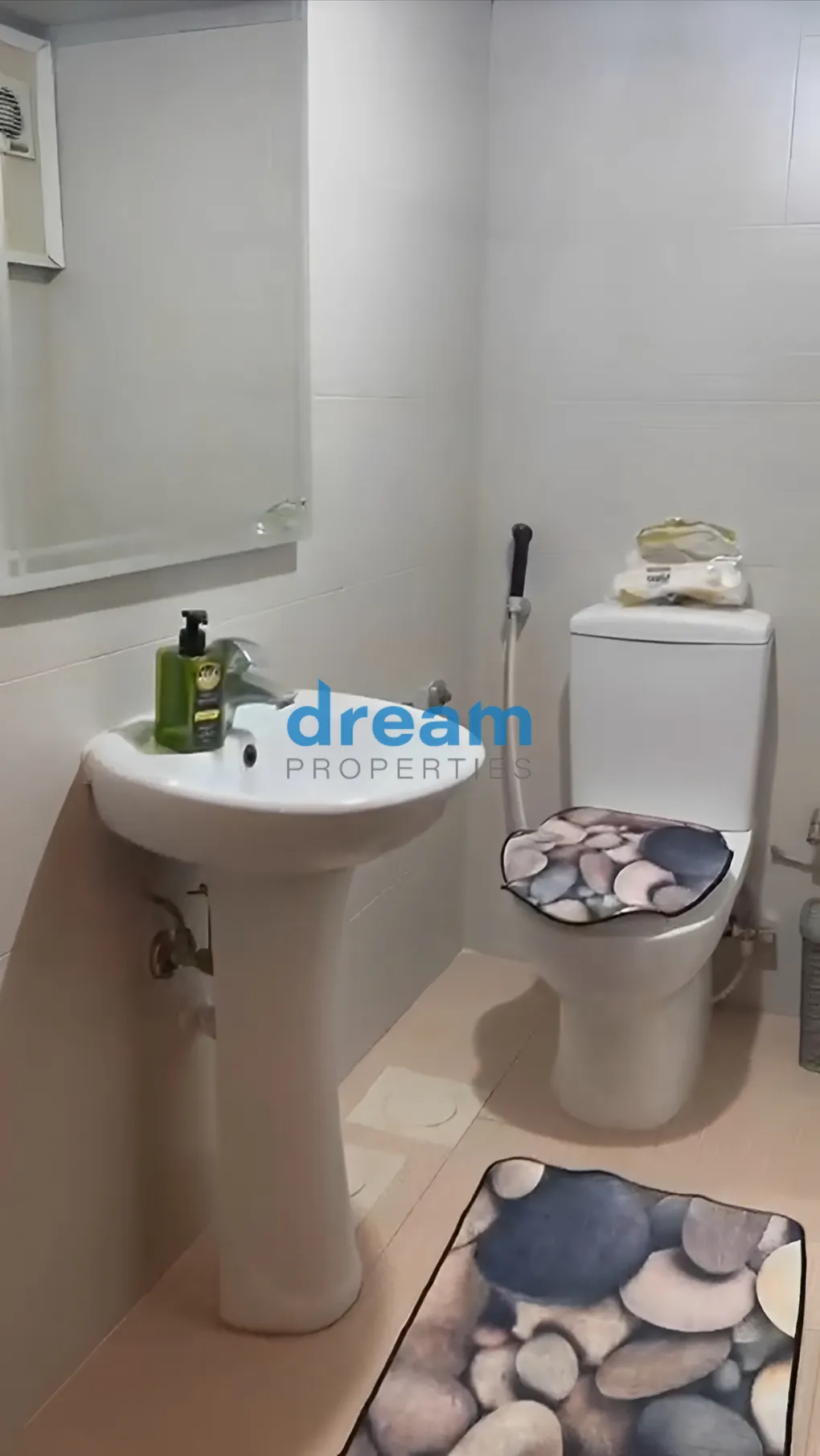 Apartment for sale in Forn El Chebbak, Lebanon - 2 bed, 2 bath