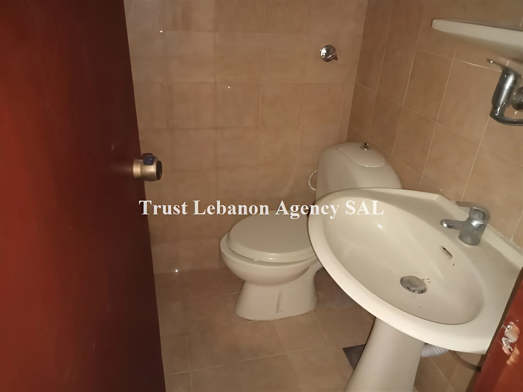 Office for rent in Achrafieh, Jeitaoui