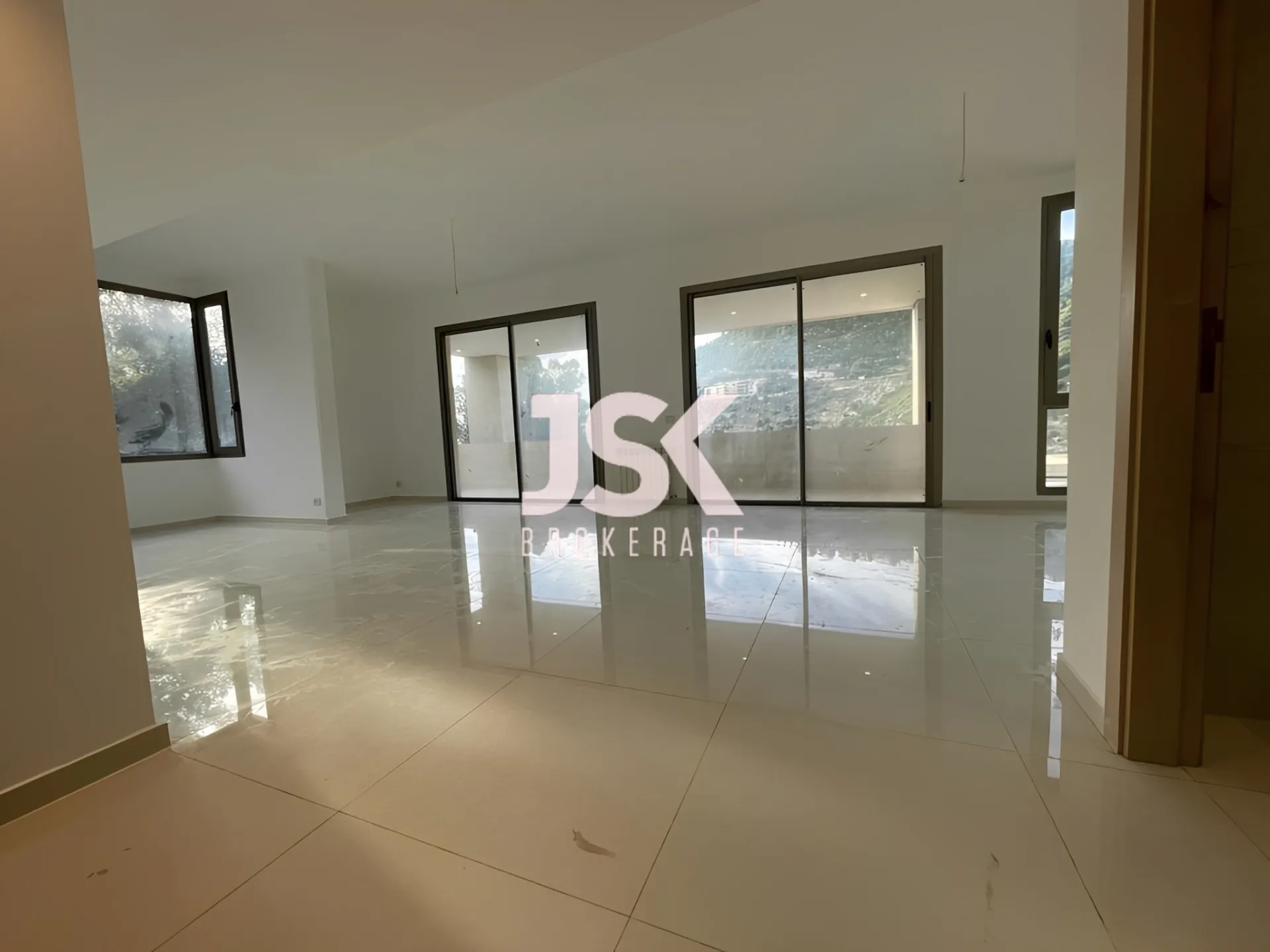 Apartment for Sale in Adma w Dafnah, Lebanon - 3 bed, 4 bath
