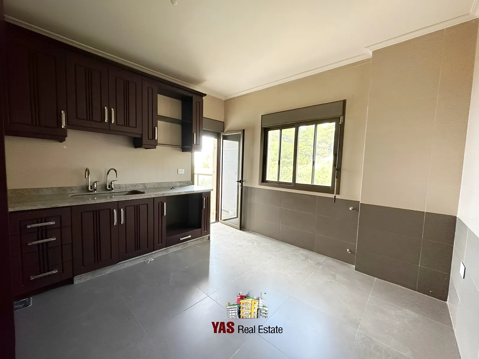 Apartment for Sale in Adma - 3 bed, 4 bath