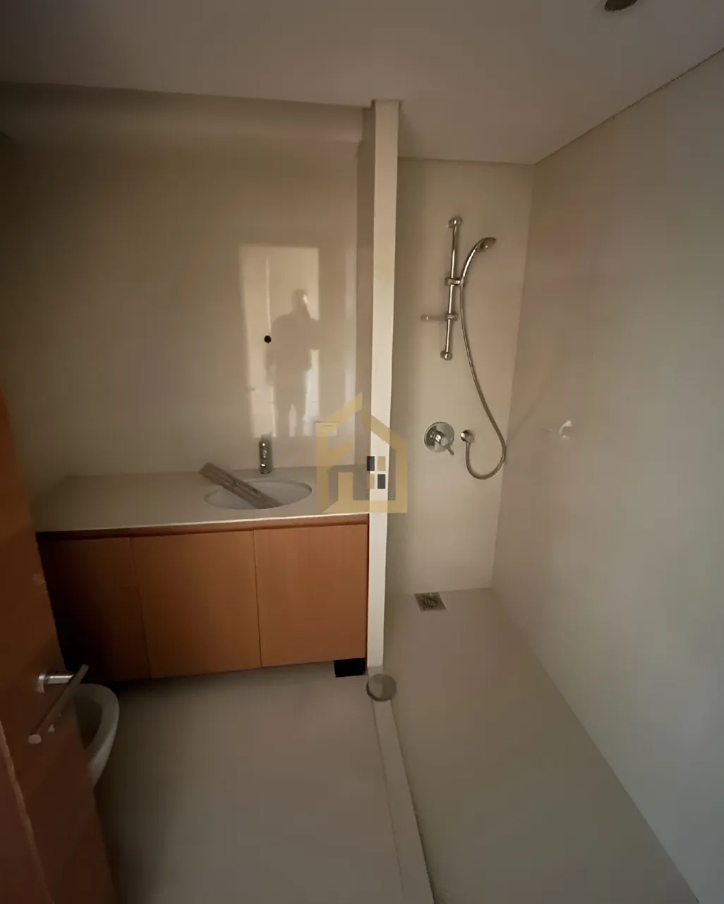 Apartment for sale in Ramleh Al Bayda, Beirut, Lebanon