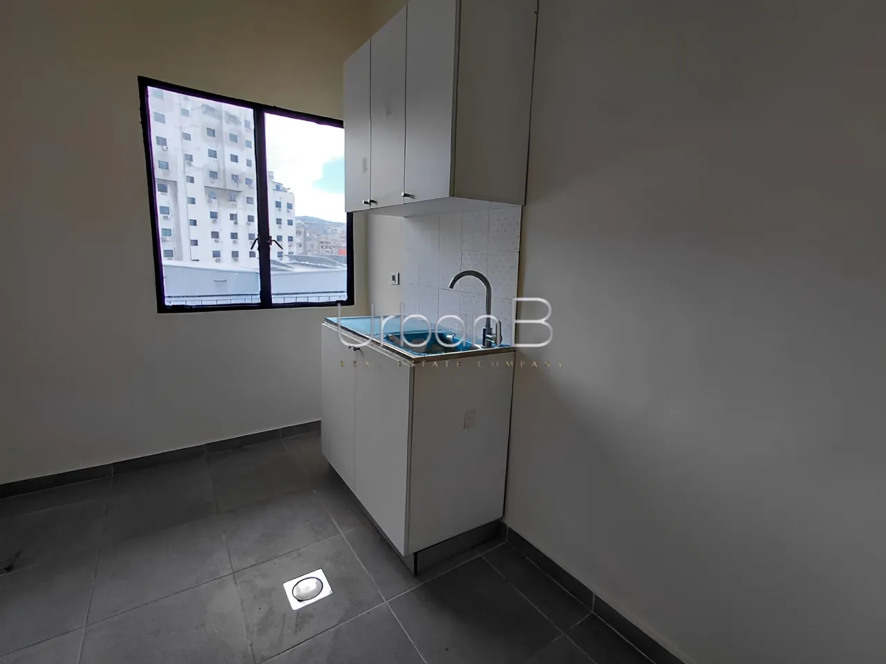 Office for rent in Baouchriyeh