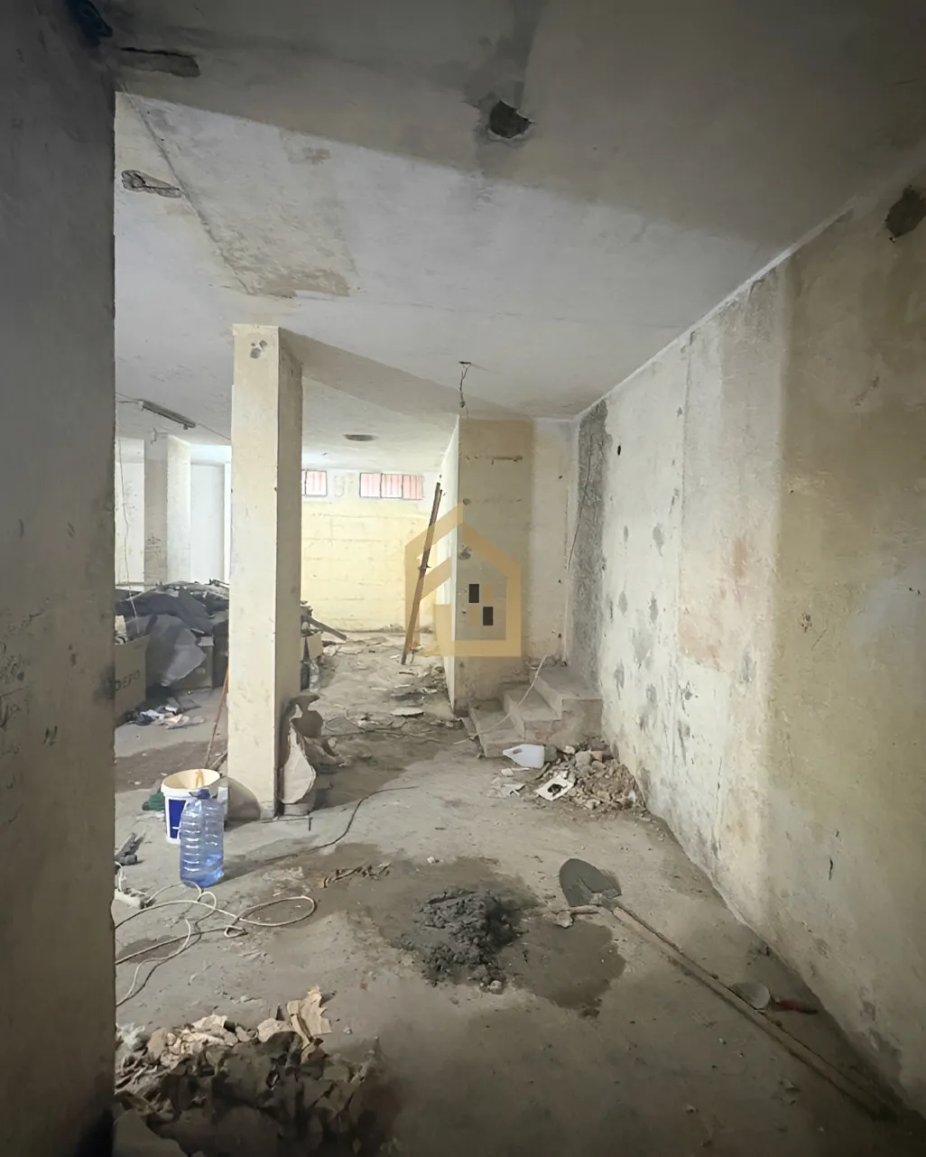 Warehouse for sale in Corniche el Mazraa, Beirut, Lebanon