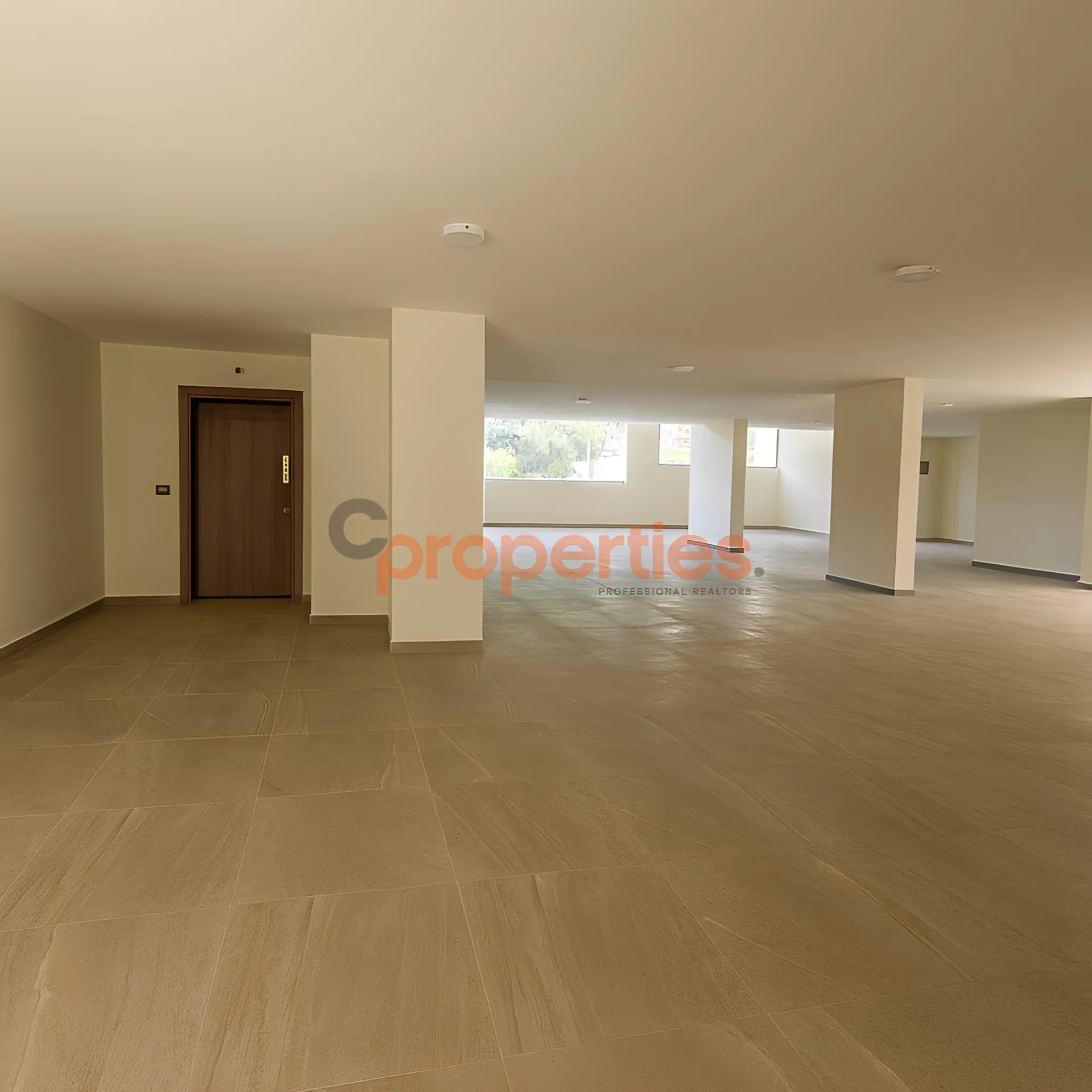 Showroom for Sale in Beit Meri