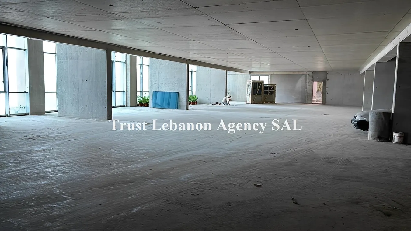 Commercial Property For Rent in Baabda, Louaizeh