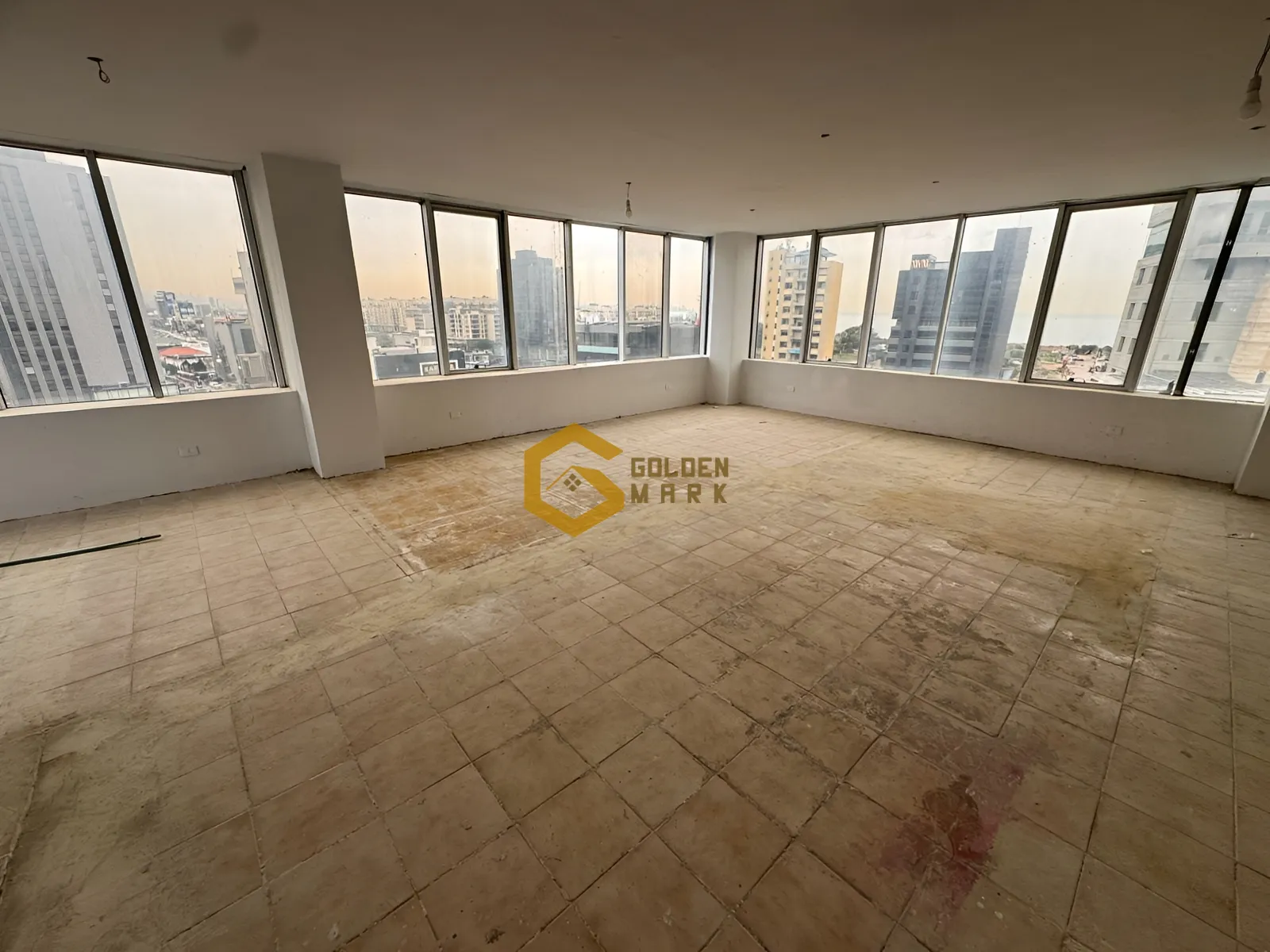 Office for rent in Dbayeh