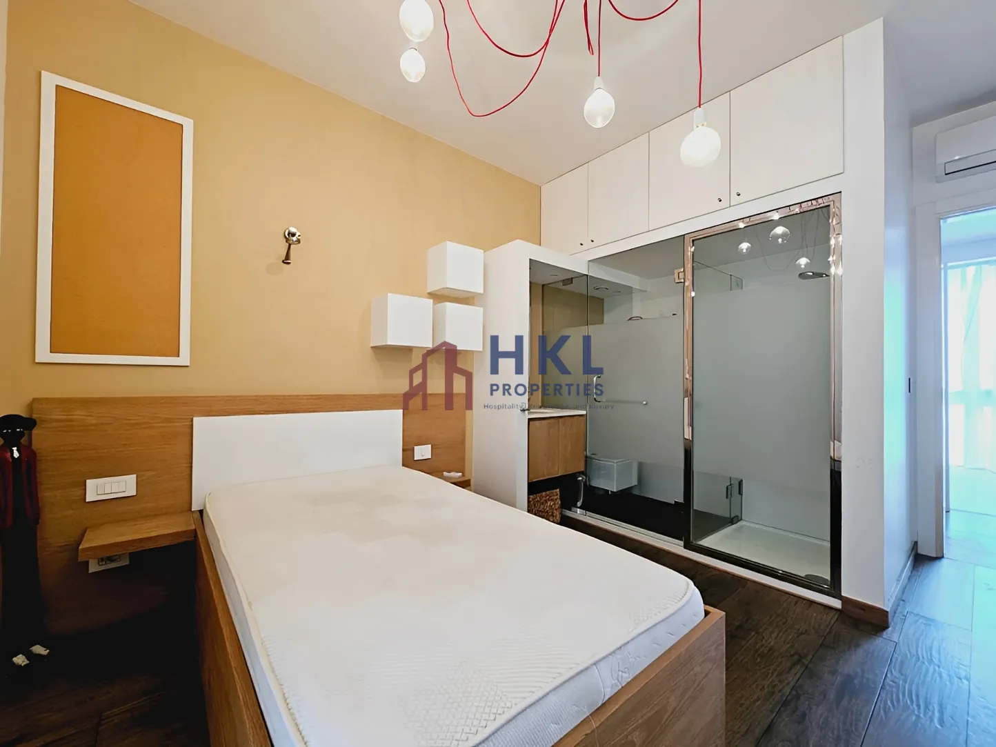 Apartment for sale in Achrafieh, Beirut, Lebanon - 4 bed, 3 bath