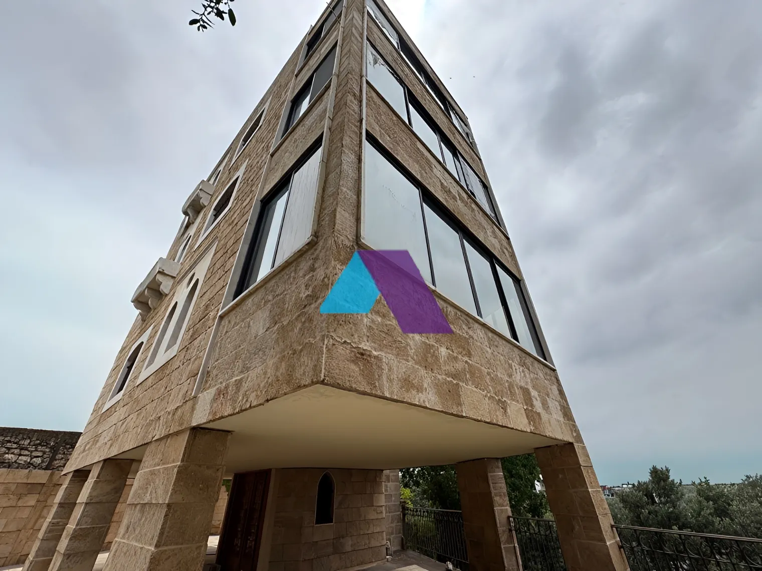 Villa for sale in Aamchit