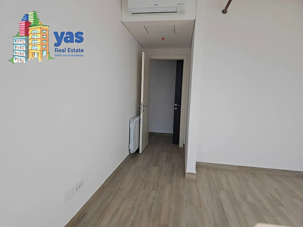 Apartment for Sale in Ain Al Mraiseh - 4 bed, 5 bath