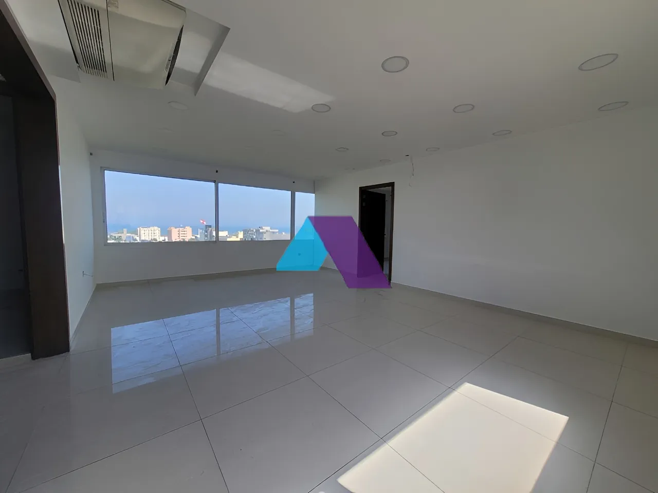 Building for rent in Dbayeh