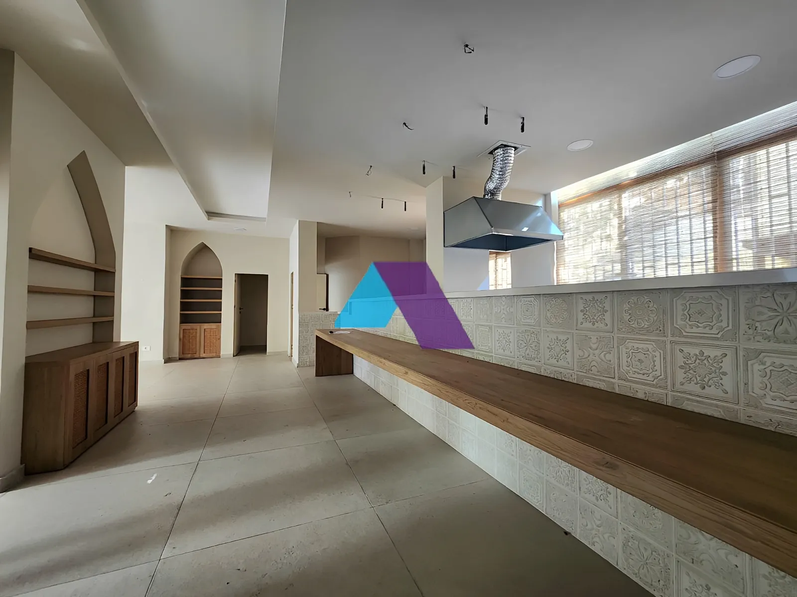 Shop for rent in Badaro