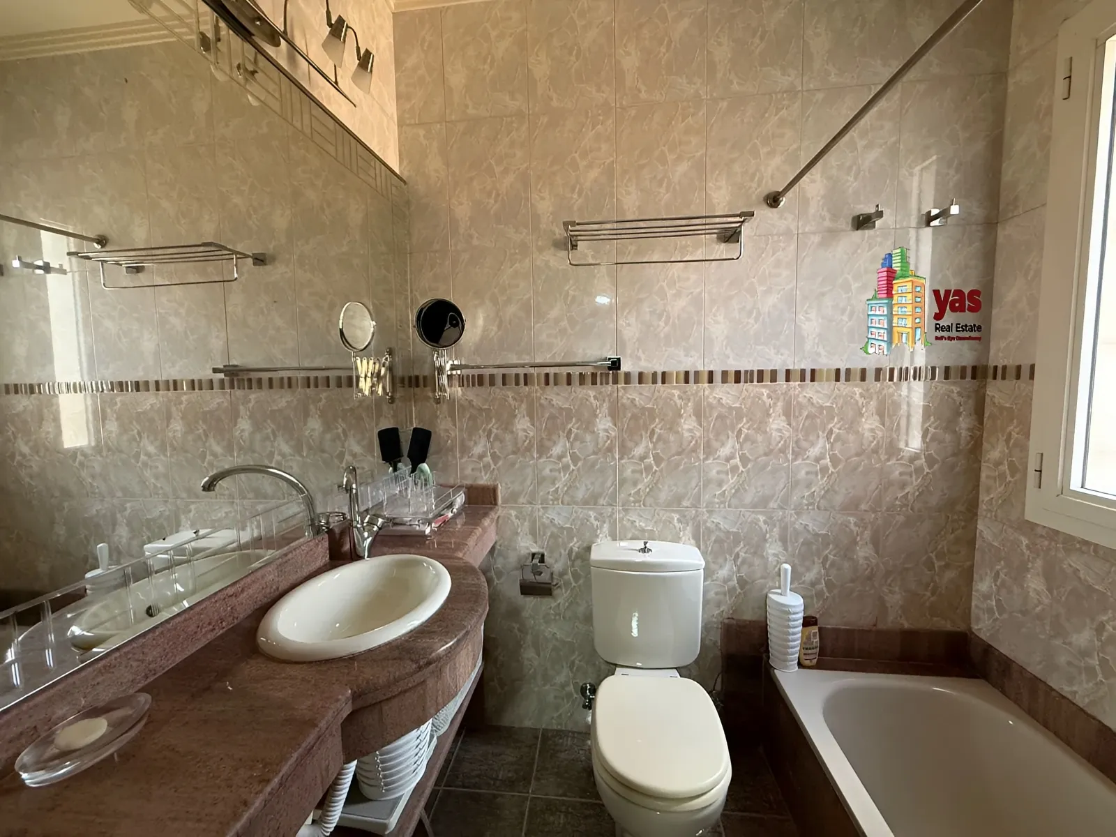 Apartment for Sale in Ballouneh