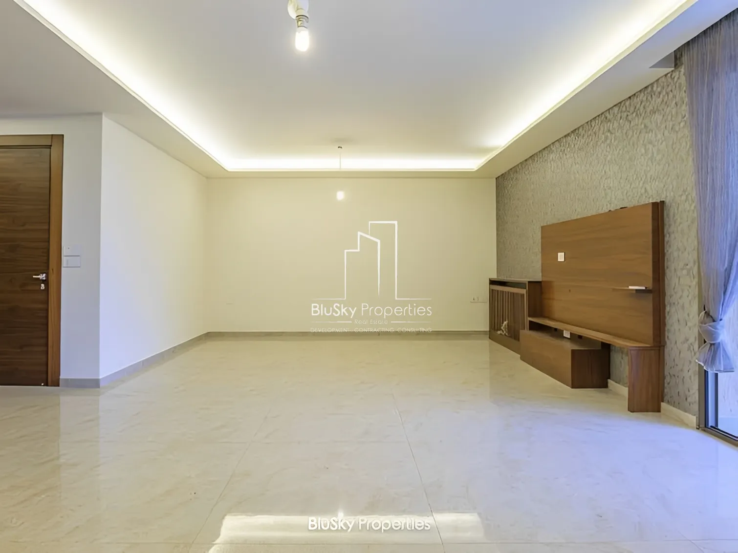 Apartment for Sale in Mansourieh - 3 bed, 4 bath