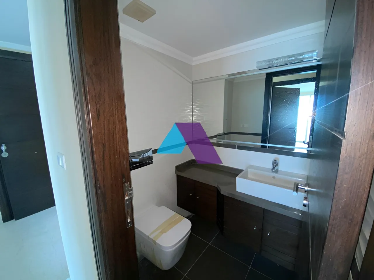 Apartment for Sale in Haret Sakher